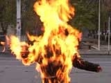 Syrian sets himself ablaze to protest police harassment