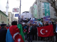 Азербайджанская диаспора провела акцию протеста перед консульством Ирана в Стамбуле (ФОТО)