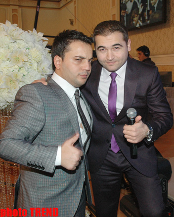 Телеведущий Илькин Гасани и певец Аяз Гасымов побратались (фотосессия)