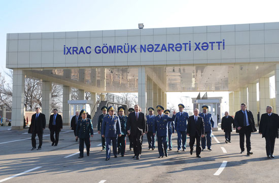 Президент Ильхам Алиев принял участие в открытии пограничного таможенного пункта Сыныгкерпю в Газахском районе (ФОТО)