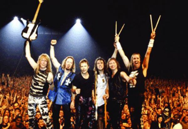 Iron Maiden прилетели в Москву на собственном Боинге, сыграли без зрителей и ждут аншлага