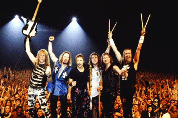Iron Maiden прилетели в Москву на собственном Боинге, сыграли без зрителей и ждут аншлага