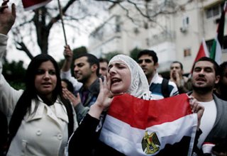 Thousands mark Egypt's revolution anniversary