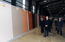 Президент Азербайджана принял участие в открытии завода AZMDF в Апшеронском районе (ФОТО)
