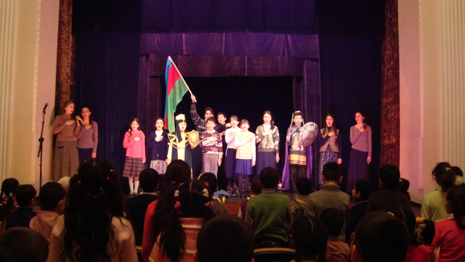 Детский театр “Гюнай” выступил со спектаклем “Ходжалы” (фотосессия)