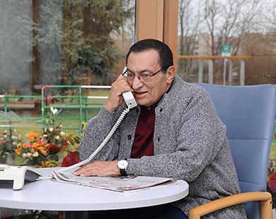 Мубарак находится в депрессии, его перевозка в тюрьму опасна - врач