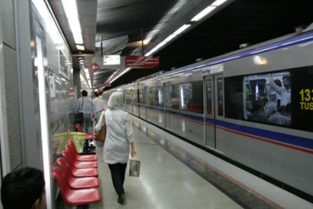 Tehran metrosunda gediş haqqı artırıldı