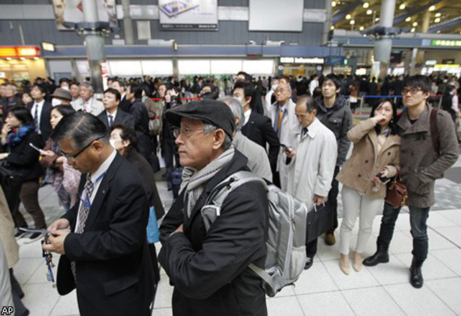 Число жертв землетрясения в Японии превысило 12,3 тысячи человек