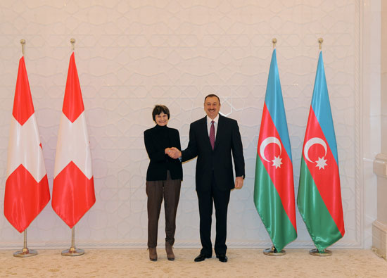 Swiss president officially welcomed to Azerbaijan (PHOTO)