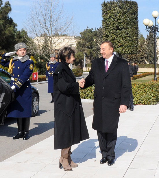 Swiss president officially welcomed to Azerbaijan (PHOTO)