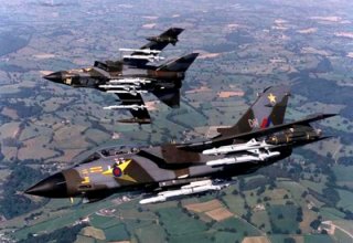 Бундесвер ограничил полеты истребителей Eurofighter и Tornado из-за неисправности
