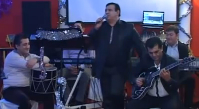 Популярный азербайджанский певец исполнил мугам в дуэте с армянином (видео)