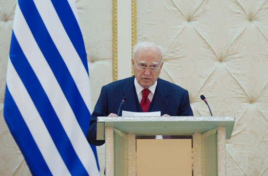 Двусторонние отношения Азербайджана и Греции, особенно торгово-экономические, могут быть еще более усилены - Президент Каролос Папульяс (ФОТО)