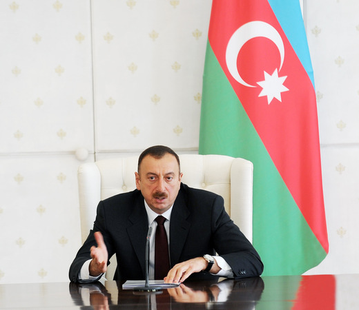 Azerbaijani president: Azerbaijan's economy successfully develops in first quarter of 2011 (PHOTO)