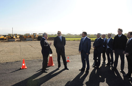 Президент Азербайджана ознакомился с работами по строительству и реконструкции на автомобильной дороге Алят-Астара-государственная граница Ирана (версия 2) (ФОТО)