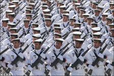 İranda hərbi parad keçirilir (FOTO)
