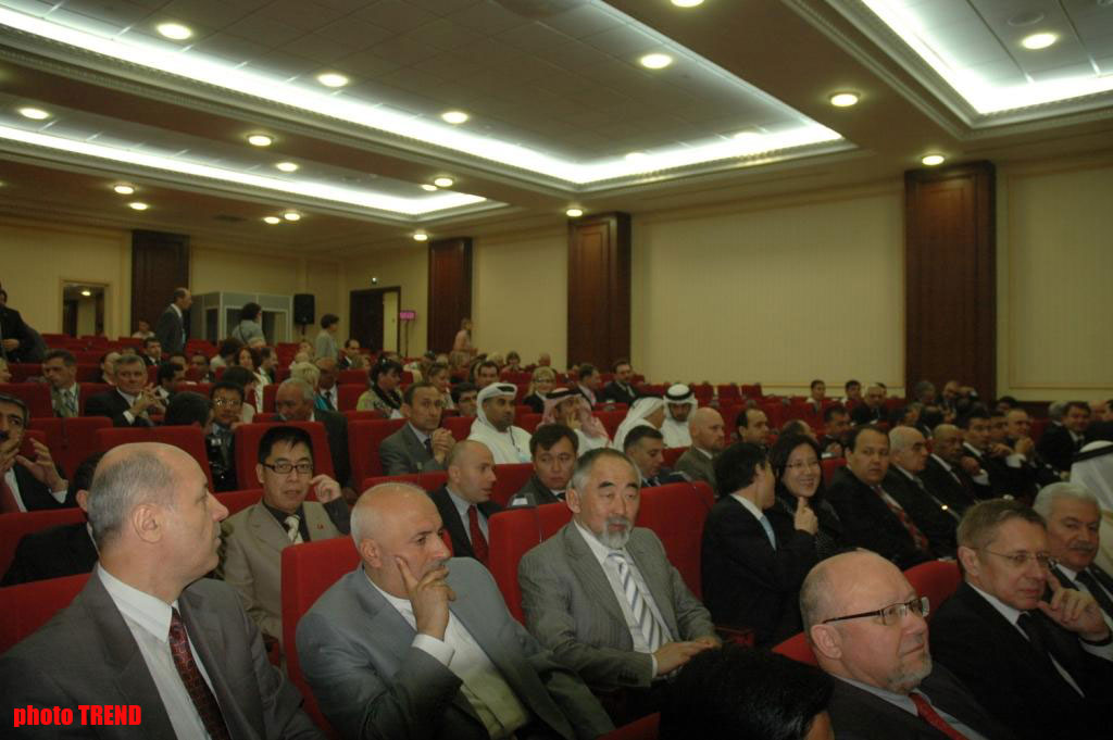 В Ашхабаде прошла конференция "Туркменский скакун и искусство мирового коневодства" (ФОТО)