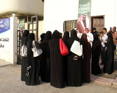 Saudis go to elect municipal councils without women