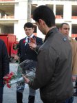 Azerbaijani youth commemorates anniversary of tragedy in Azerbaijan State Oil Academy (PHOTO)