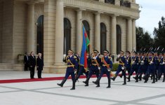 В Баку состоялась церемония официальной встречи Президента Литвы (ФОТО)