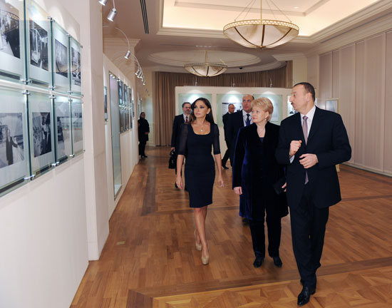 Lithuania`s President visits Heydar Aliyev Foundation (PHOTO)