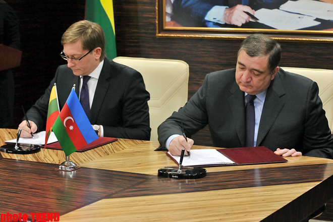 Azərbaycan və Litvanın vergi administrasiyaları arasında əməkdaşlıq  haqqında saziş imzalanıb (FOTO)