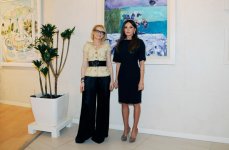 Azerbaijan`s First Lady Mehriban Aliyeva meets French film star Catherine Deneuve (PHOTO)