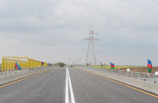 Ограничено движение на магистральной дороге Азербайджана