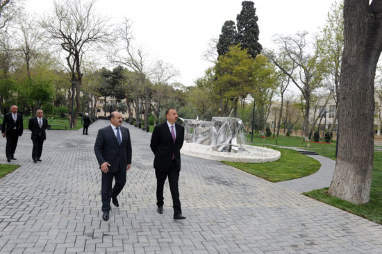 Azərbaycan Prezidenti Sovet İttifaqı Qəhrəmanı Qafur Məmmədovun adını daşıyan parkda olub (FOTO)