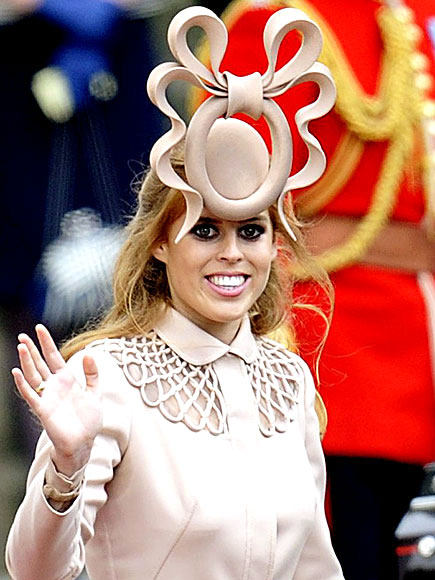 Шляпка принцессы Беатрис продана на eBay