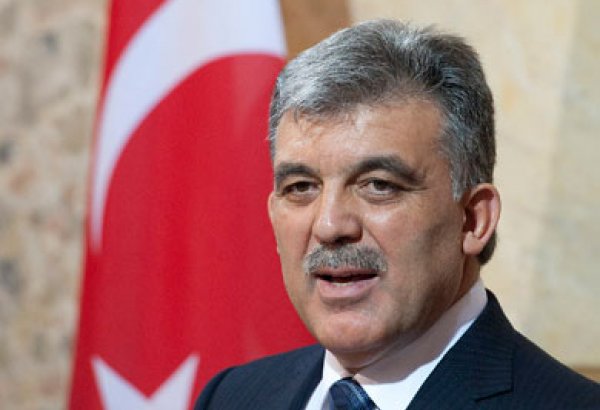 Abdullah Gül'den anlamlı mesaj
