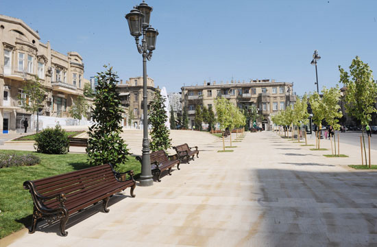 Президент Азербайджана принял участие в открытии парка имени Зивер бека Ахмедбекова (ФОТО)