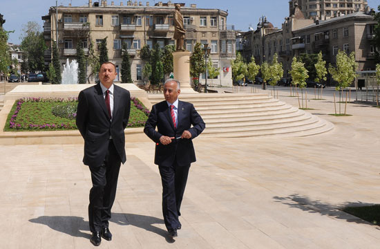 Azərbaycan Prezidenti İlham Əliyev Zivər bəy Əhmədbəyov parkının açılışında iştirak edib (FOTO)