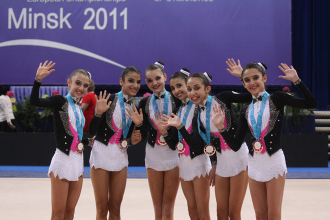 Групповая юниорская команда Азербайджана по художественной гимнастике взяла бронзу на Евро-2011 (ФОТО)