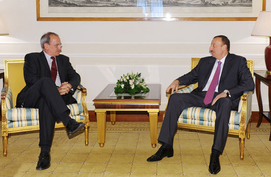 Azerbaijani President receives Italy`s Edison CEO