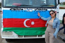Фотосет экстрим-шоу азербайджанских звезд в Африке