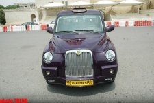 В Баку прибыла первая партия автомобилей London Taxi TX4 (ФОТО)