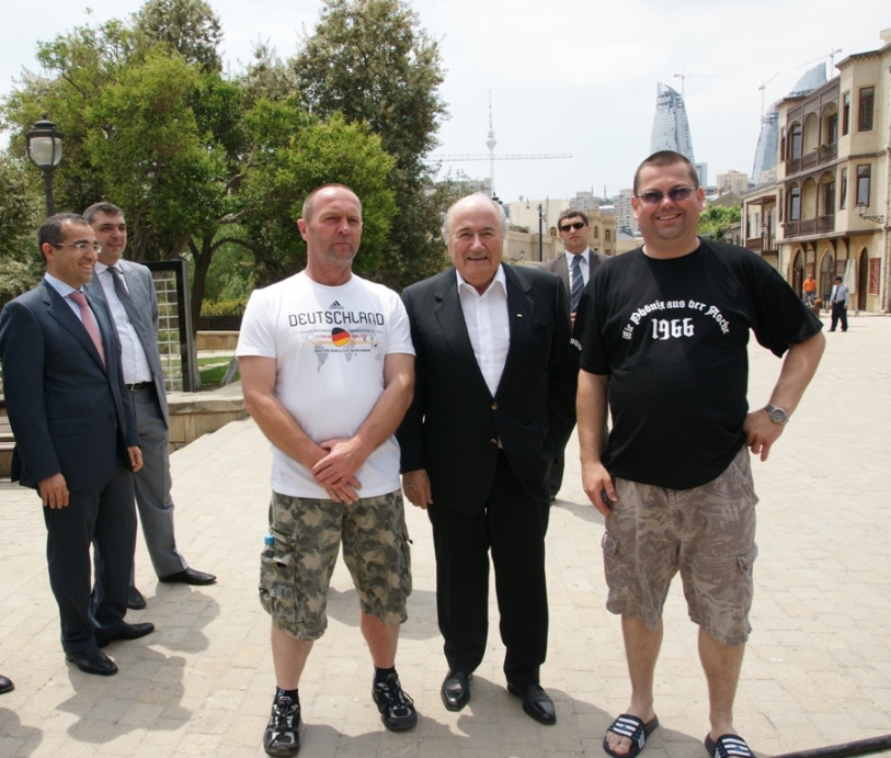 Президент ФИФА ознакомился в Баку со старым городом (фотосессия)