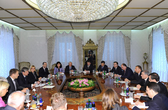 Presidents of Azerbaijan and Slovenia have expanded meeting (PHOTO)