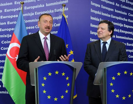 Azerbaijani President: Active dialogue exists between EU and Azerbaijan (UPDATE 2) (PHOTO)