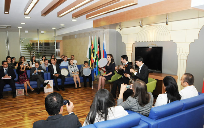 Cənubi Amerika və Karib adaları diplomatları Azərbaycan Diplomatik Akademiyasının kurslarını bitiriblər (FOTO)