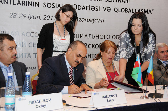 Azərbaycan və Moldova icbari dövlət sosial sığortası sahəsində əməkdaşlıq haqqında protokol imzalayıblar (FOTO)