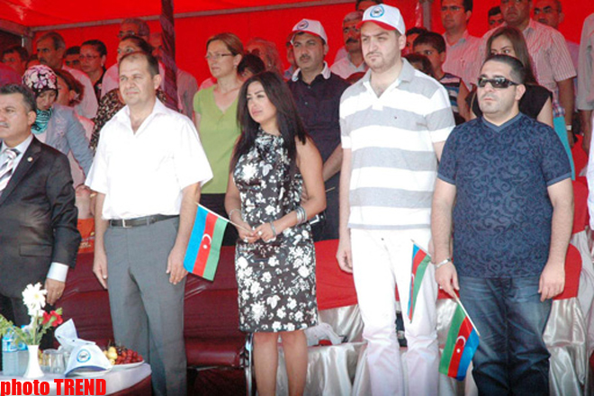 Азербайджанские певцы на празднике "голубого рака" в Турции (фотосессия)