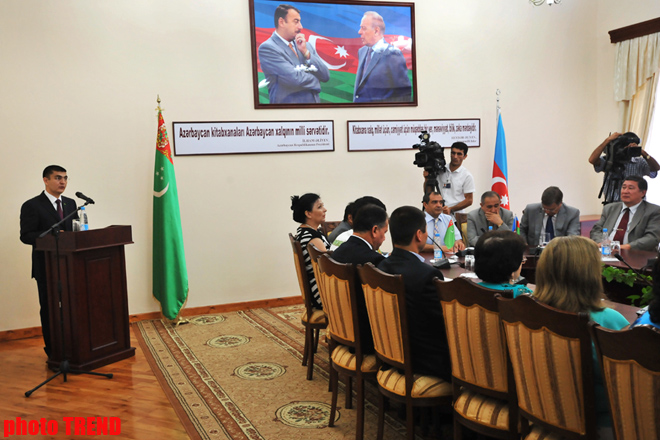 Turkmen literature sector opens in Azerbaijan (PHOTO)