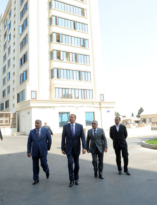 Azerbaijani President inspects reconstruction work in Buzovna settlement (PHOTO)