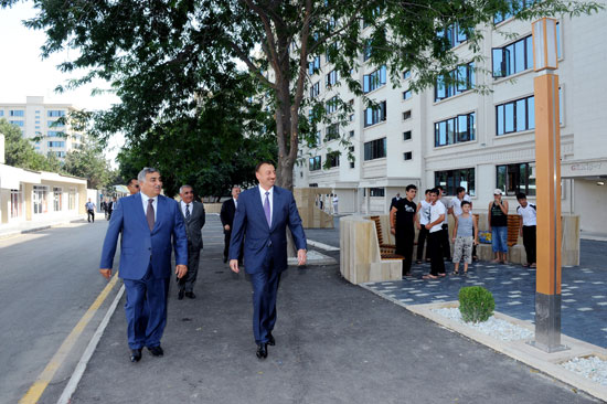Azerbaijani President inspects reconstruction work in Buzovna settlement (PHOTO)