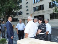 Azerbaijani President inspects reconstruction work in Buzovna settlement (PHOTO)