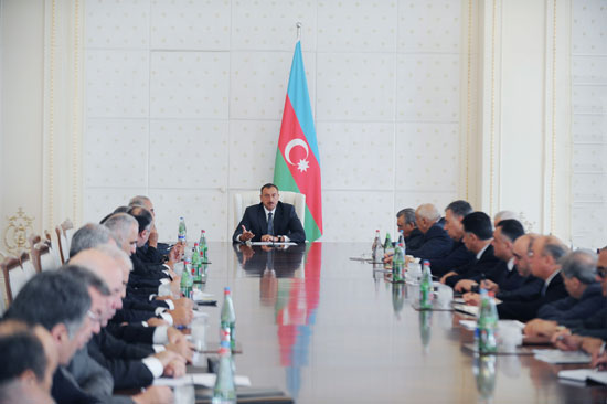 Azerbaijani President presides over Cabinet's meeting on outcomes of socio-economic development (PHOTO)