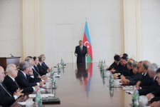 Azerbaijani President presides over Cabinet's meeting on outcomes of socio-economic development (PHOTO)