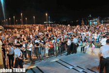 Bakıda Milli Parkda bayram konserti və möhtəşəm atəşfəşanlıq təşkil edilib (FOTO)